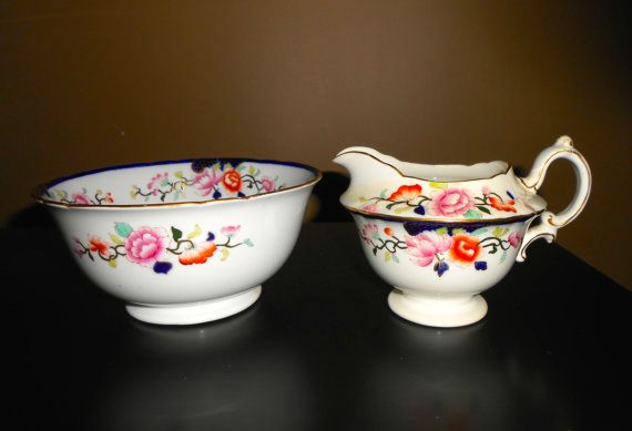 7824 Creamer and Sugar on Gainsborough shape